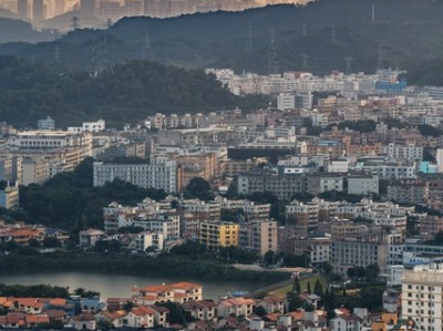 深圳二手房挂牌量达7万多套，成交量微涨，价格下调