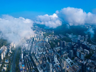 2025年上半年深圳房地产市场活跃，二手房月均超5000套