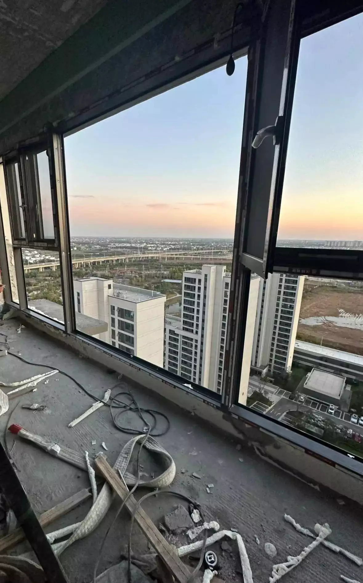 二手房窗户更换建议_封阳台费用_二手房信息